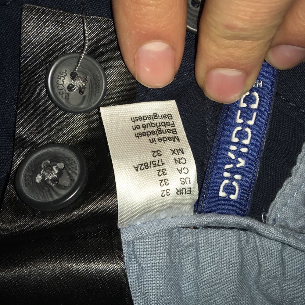 H&M Shorts - Picture 2 of 3